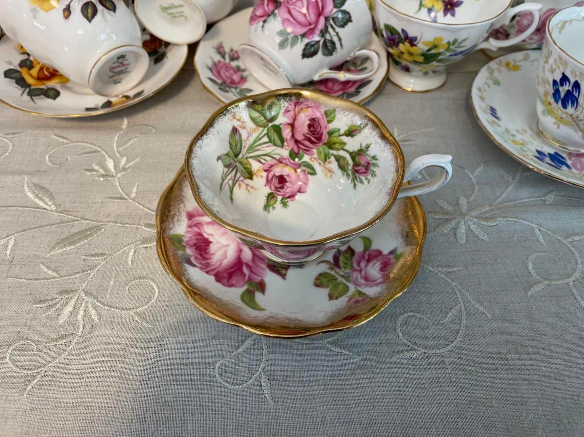 Royal Albert Bone China Made in England Tea Cup & Saucer Set