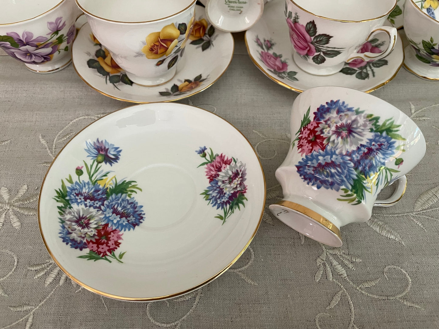 Vintage Windsor Bone China Made In England Tea Cup & Saucer Set