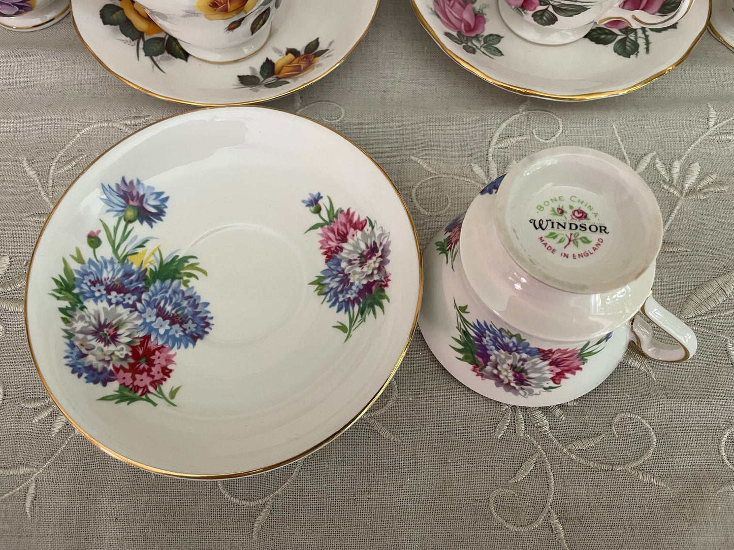 Vintage Windsor Bone China Made In England Tea Cup & Saucer Set