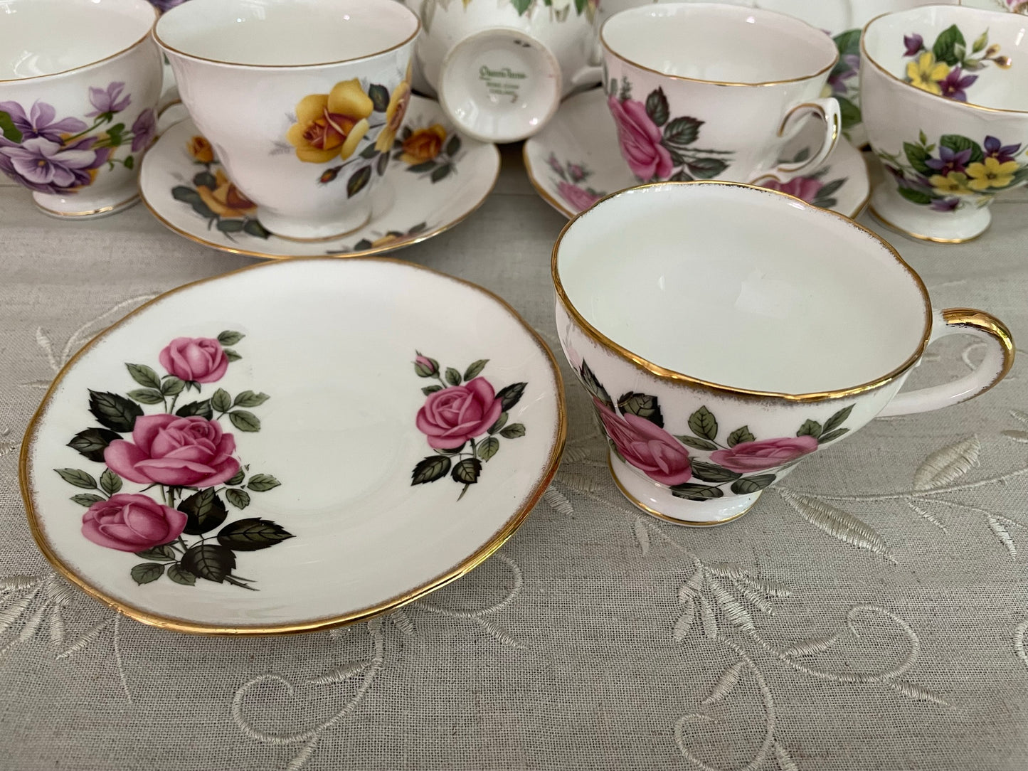 Vintage Salisbury Tea Cup & Saucer Set
