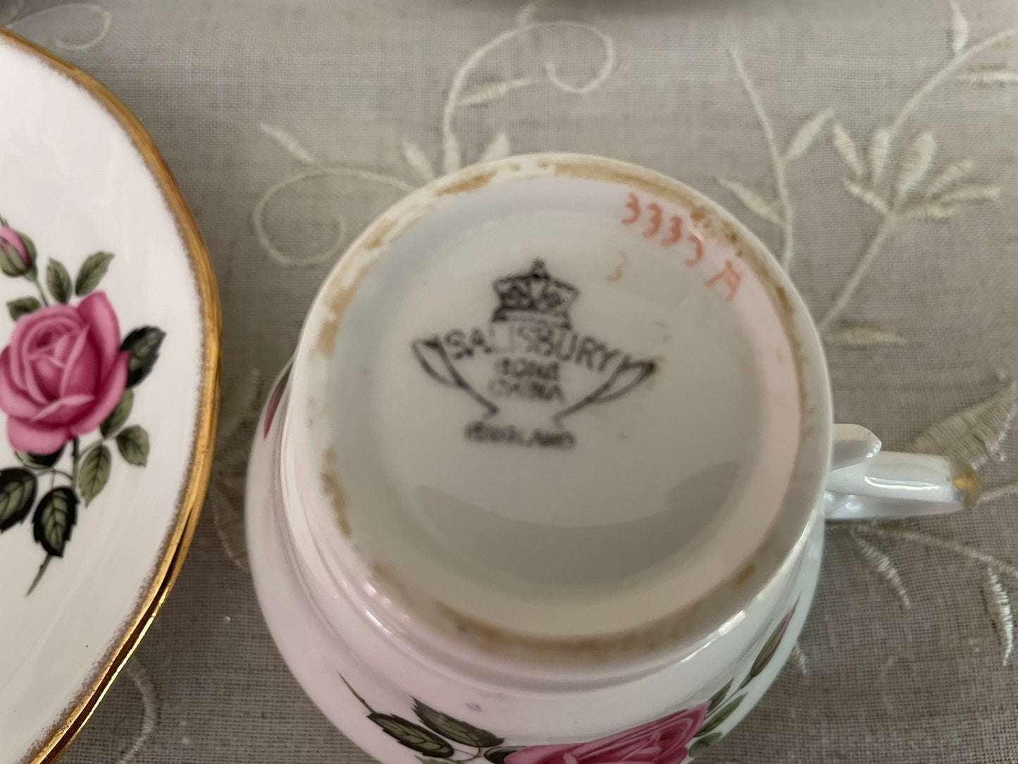 Vintage Salisbury Tea Cup & Saucer Set