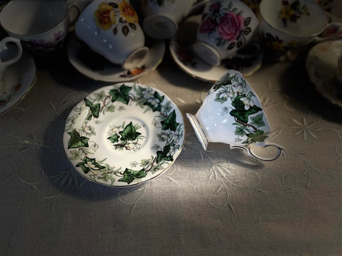 Royal Albert Bone China Made in England Tea Cup & Saucer Set