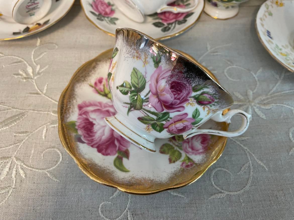 Royal Albert Bone China Made in England Tea Cup & Saucer Set