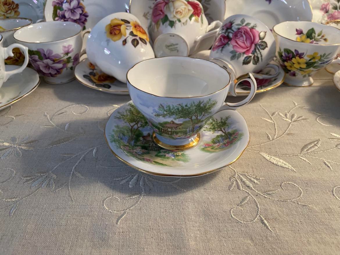 Queen Anne Tudor Cottage Bone China England Teacup & Saucer Set