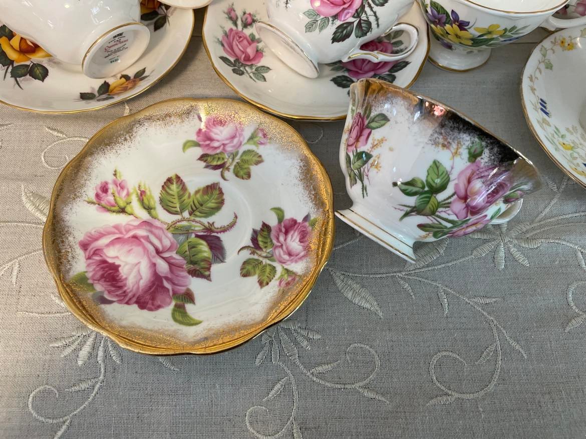 Royal Albert Bone China Made in England Tea Cup & Saucer Set