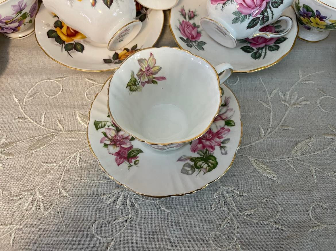 Vintage Royal Standard 'Ramona' Pattern Tea Cup & Saucer Set